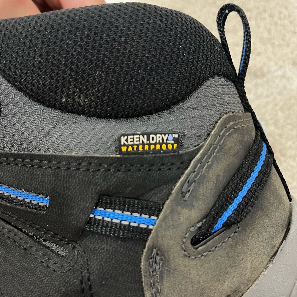 Keen Hiking Boots - image 6